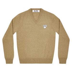 PLAY V Neck Pullover White Heart Natural Series (Camel)